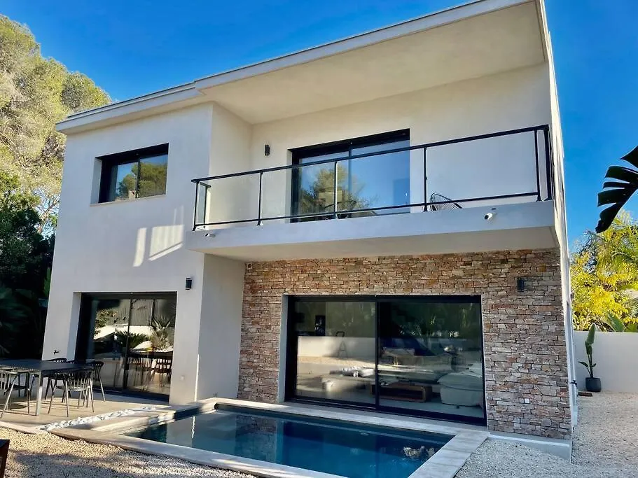 3 Bedroom Villa With Private Pool Saint-Raphael