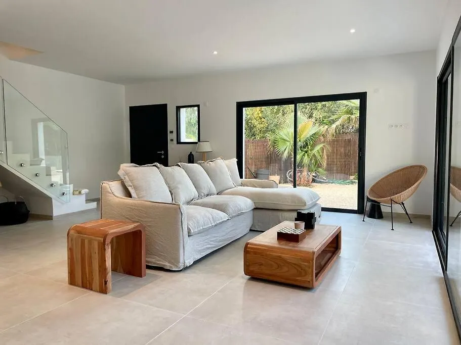 3 Bedroom Villa With Private Pool Saint-Raphael